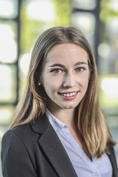 Dr. Julia Seitz